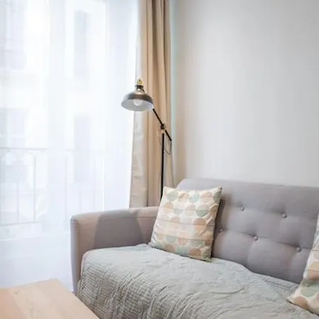 49 Rochechouart - Cozy Near Montmartre Apartment