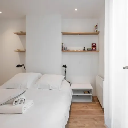 Apartment 49 Rochechouart - Cozy Near Montmartre