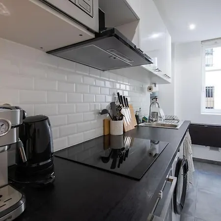 49 Rochechouart - Cozy Near Montmartre Apartment *