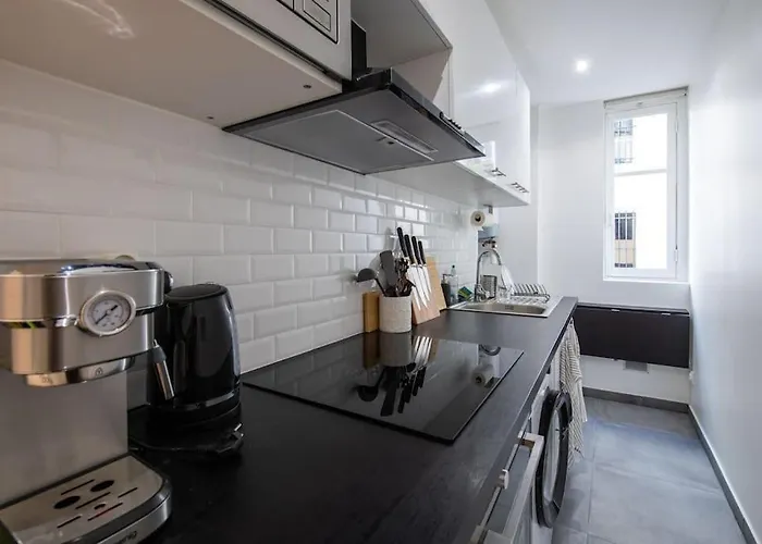 49 Rochechouart - Cozy Near Montmartre Apartman *